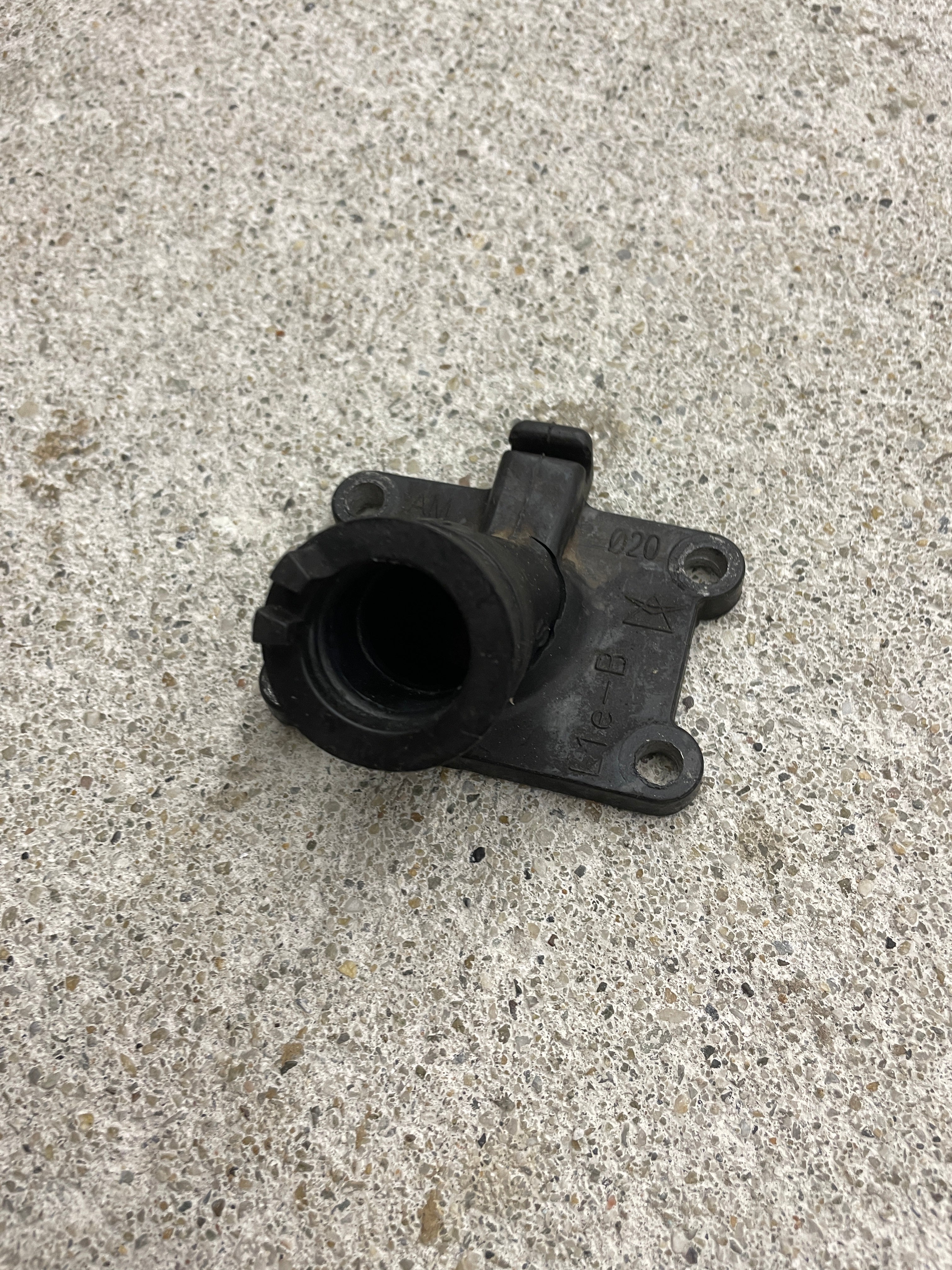 Ansaugstutzen 22mm
